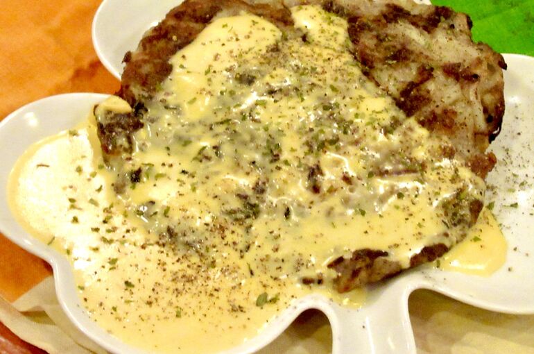 ボクスティチェダーチーズソース